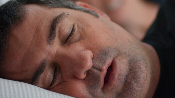 10 maneras en que el tratamiento para la apnea del sueño puede salvarle la vida