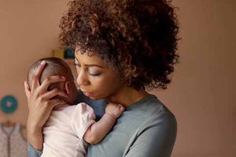 ¿Cómo calmar a un bebé que está llorando? 