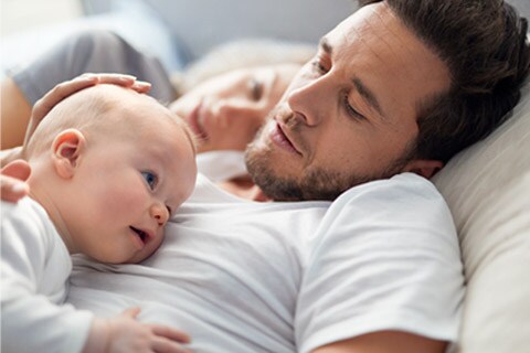 Cuidar bebés sin salir de casa