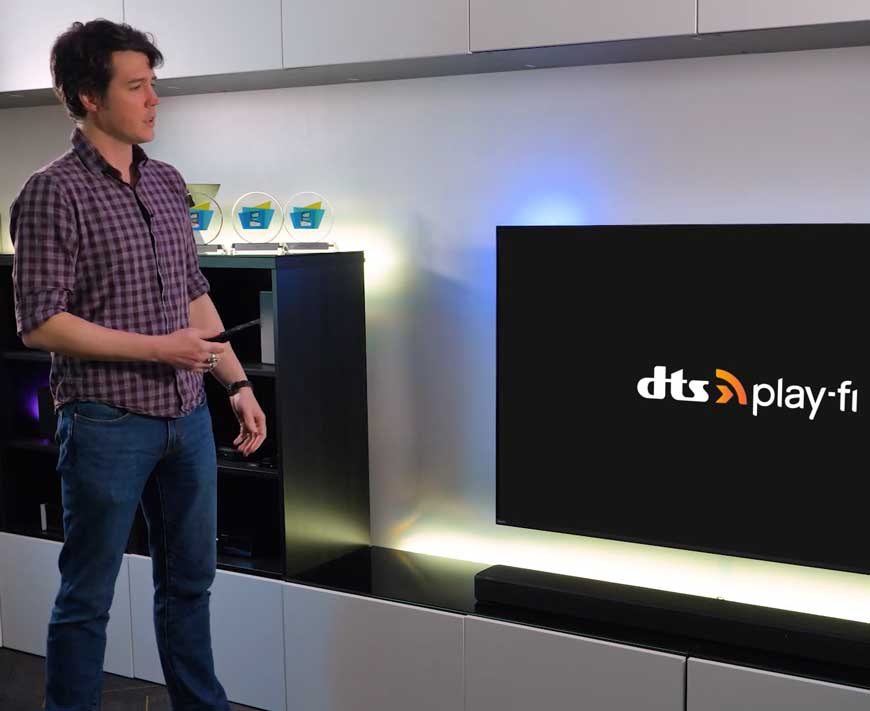 Cómo configurar su sistema de sonido doméstico Philips: descrito frente a un televisor Philips