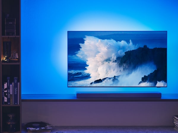 TV Ambilight de Philips y la barra de sonido en sincronía