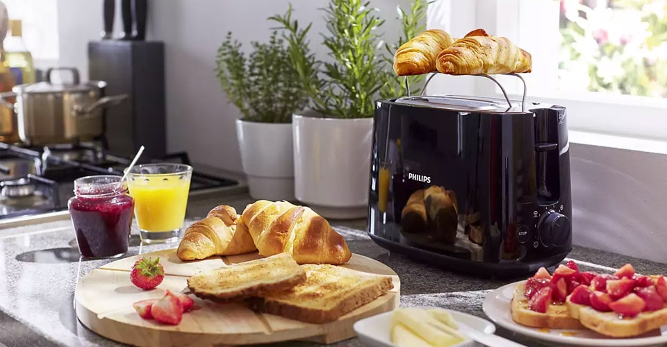 https://www.philips.es/c-dam/b2c/en_GB/experience/articles/kitchen-appliances/body_how-to-clean-a-toaster.jpg