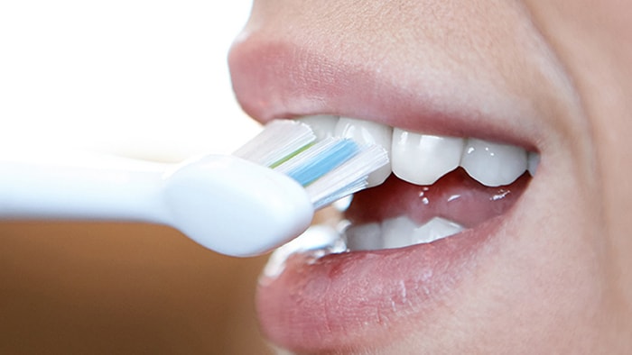 Cómo cepillarse los dientes correctamente