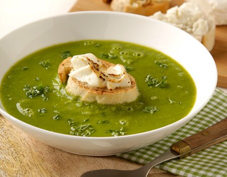 Sopa De Guisantes Verdes Con Tosta De Queso De Cabra | Philips