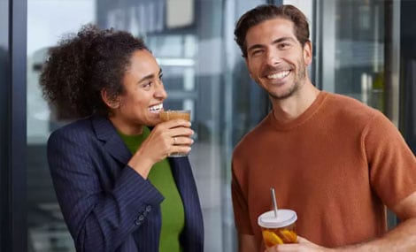 Manchas de caf&eacute; en los dientes: causas