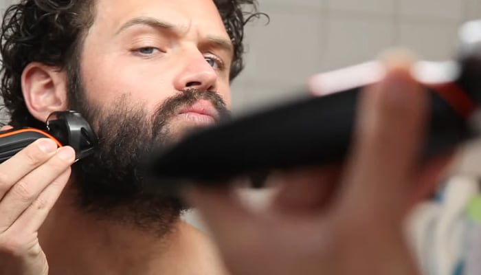 Cómo recortar el bigote de manillar por primera vez