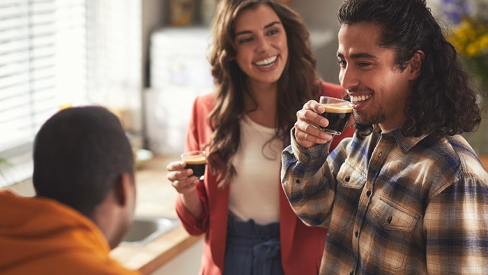 Esta cafetera de cápsulas Philips Senseo te ofrece cafés sencillos al  instante por apenas 50 euros con rebaja y cupón de