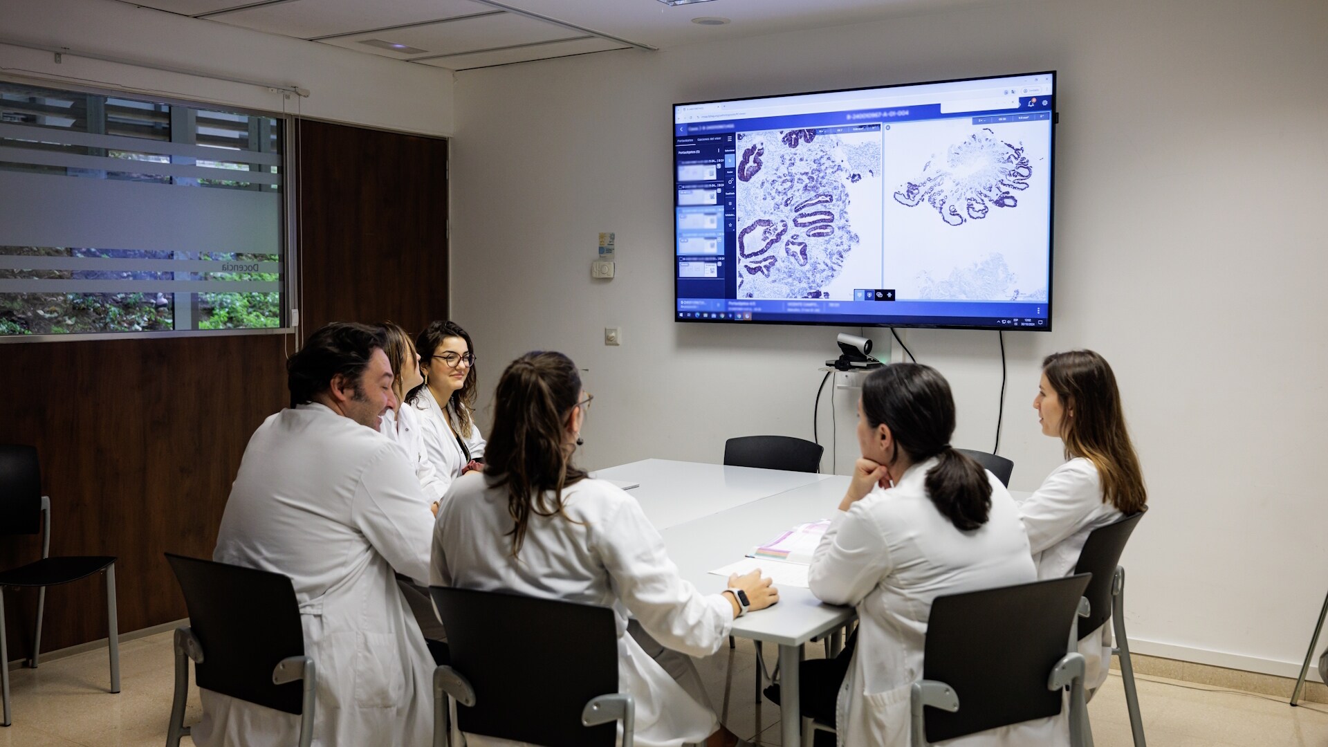 El Hospital Clínic y Philips lideran un proyecto de patología digital para los hospitales catalanes de la red C-17