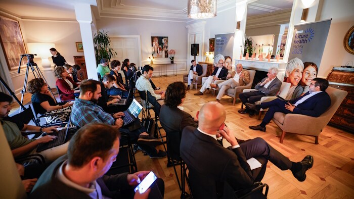 Presentación Informe Future Health Index en España 2025 a medios de comunicación en la residencia del embajador de Países Bajos en España. -  