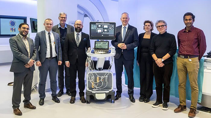 Ukrainian Ambassador to the Netherlands visits Philips Innovation Center Eindhoven to accept latest donation of medical equipment